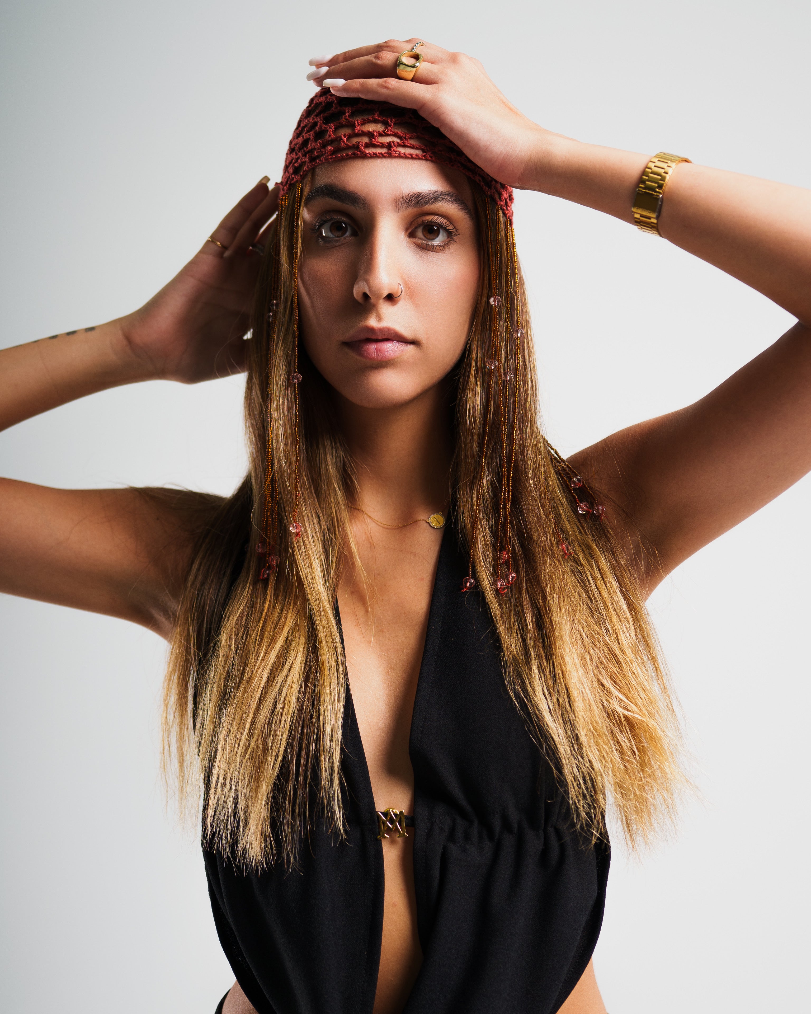 Mona Statement Head Piece